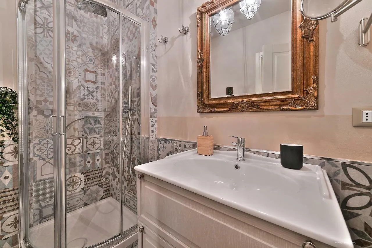 Wine Apartments Florence Ancellotta 0*,