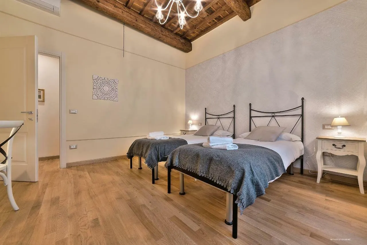 Wine Apartments Florence Ancellotta 0*,